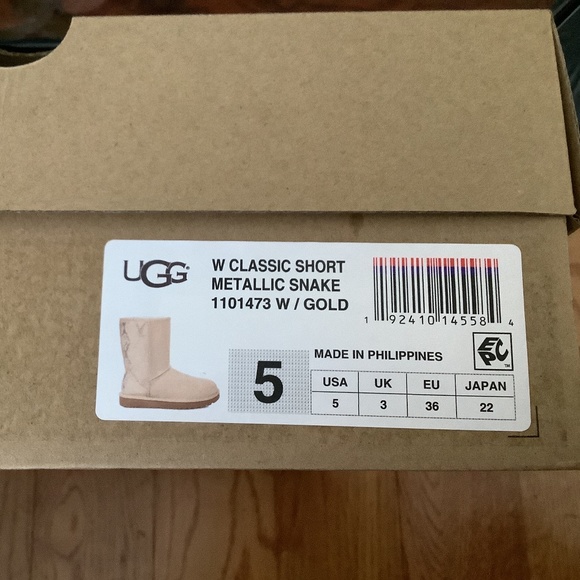 FINAL SALE UGG Classic Short Metallic Snake Print Sheepskin Boots NEW - Picture 11 of 11